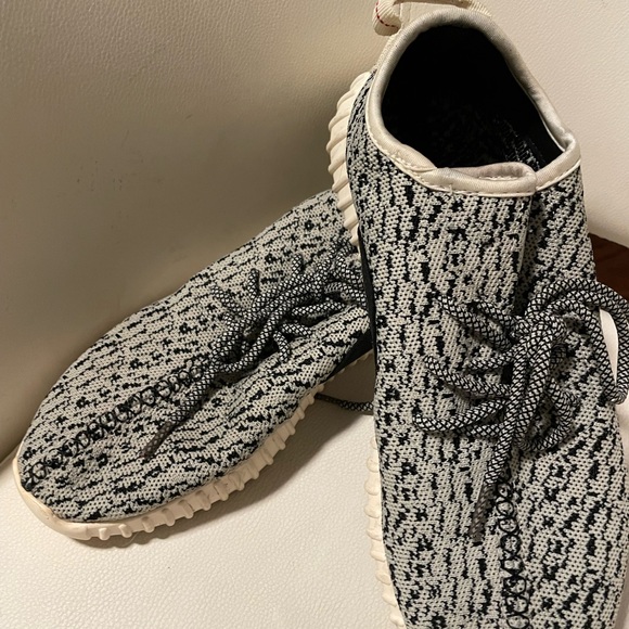 Adidas Yeezy Boost 350 Turtle Dove Size 11 - Picture 3 of 16
